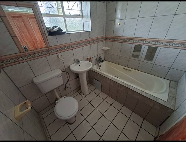 1 BEDROOM APARTMENT FOR SALE IN LAMBTON